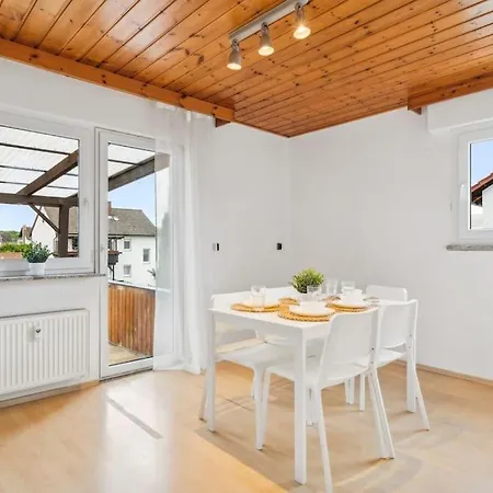 Ri01 Mit Großem Balkon