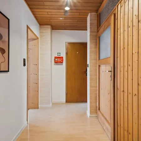 Apartment Ri01 Mit Großem Balkon